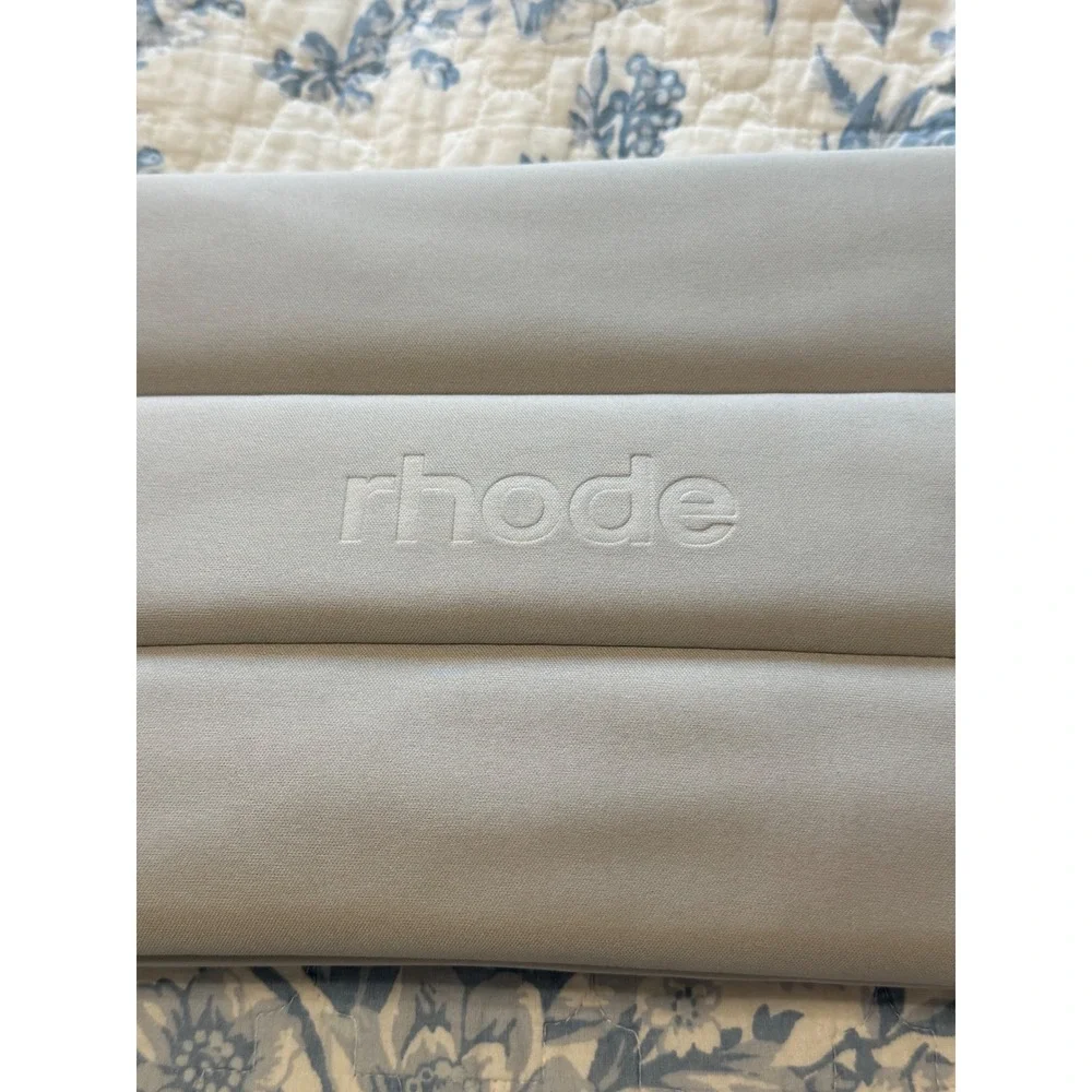 New Rhode Skin Oversized Grey Bubble Bag Makeup Bag Gray Cosmetic Hailey Bieber